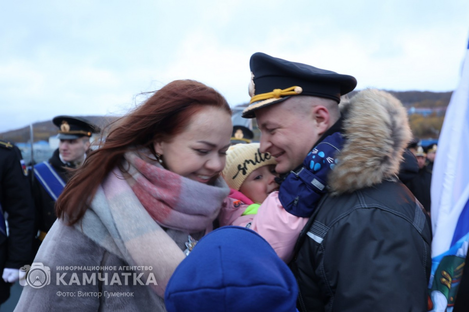 АРПК «Генералиссимус Суворов» причалил к берегам родной бухты в Вилючинске на Камчатке. Фото: Виктор Гуменюк . Фотография 40