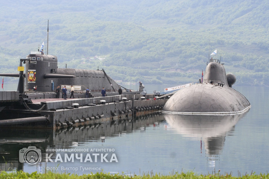Камчатка празднует День Тихоокеанского флота. Фотоподборка. Фото: Виктор Гуменюк. Фотография 3