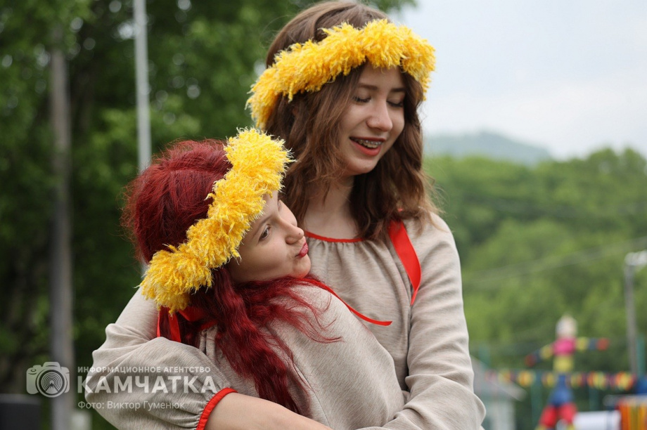 Мы славяне! — народное гуляние в Елизово было ярким и позитивным. Фото: ИА «Камчатка» \ Виктор Гуменюк. Фотография 2