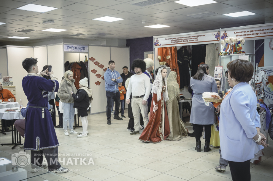 XIV-я Ярмарка социальных инициатив состоялась в Петропавловске-Камчатском (фоторепортаж). Фото: «Камчатка Сегодня» \ Игорь Сафончик. Фотография 2