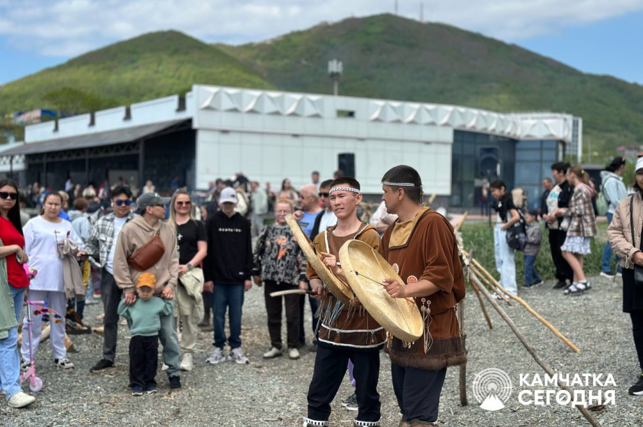 На Камчатке проходит этнический праздник первой рыбы . Фото: ИА "Камчатка". Фотография 16