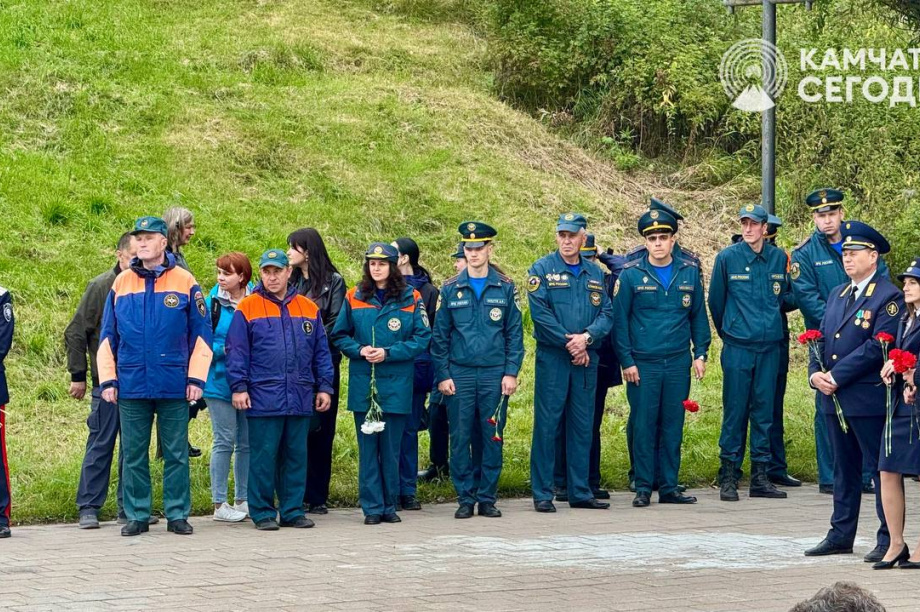 На Камчатке отметили годовщину Победы над англо-французской эскадрой. . Фотография 5