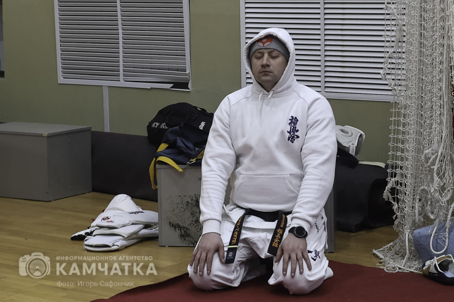 На Камчатке состоялся Чемпионат и первенство ДФО по каратэ-киокусинкай (фоторепортаж). Фото: «Камчатка Сегодня» \ Игорь Сафончик. Фотография 6