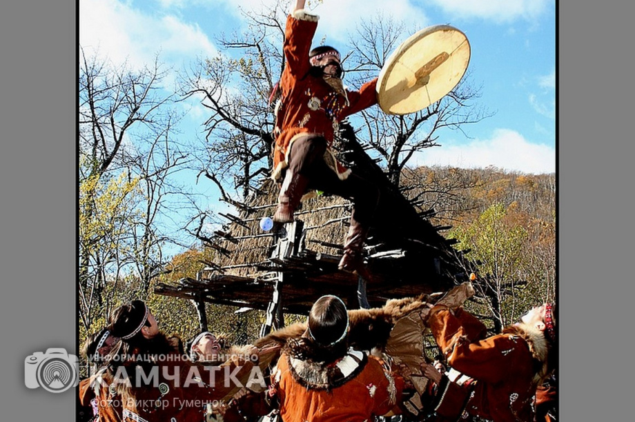 Корякскому национальному ансамблю «Мэнго» сегодня 59 лет. фото: Виктор Гуменюк. Фотография 37