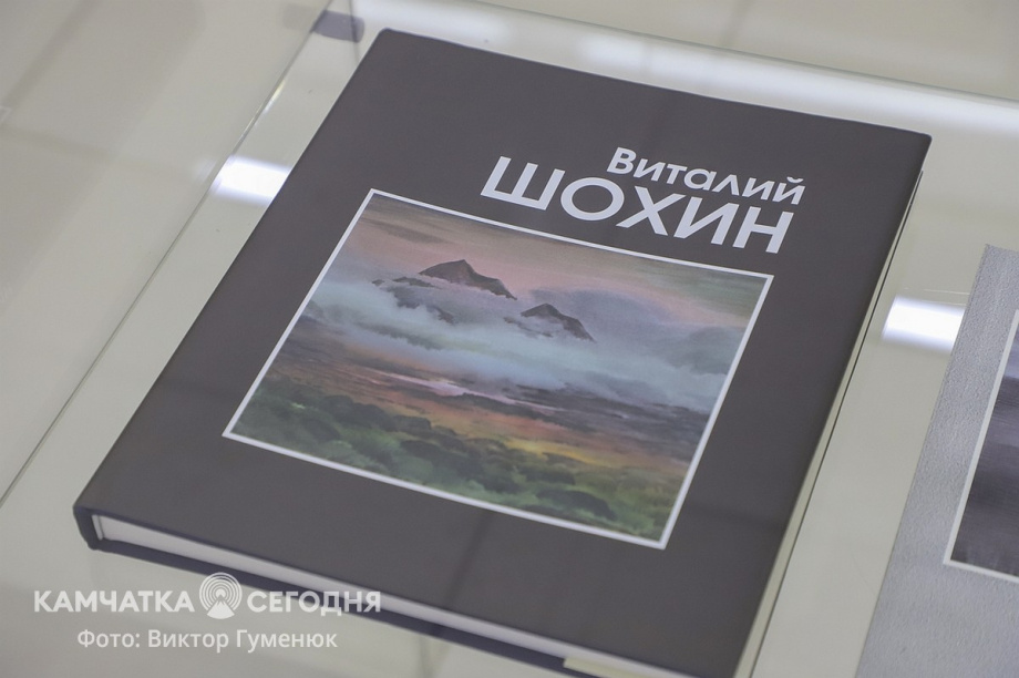 Открытие персональной юбилейной выставки Виталия Шохина «Мой вернисаж» на Камчатке. Фоторепортаж. Фото: Виктор Гуменюк\ИА "Камчатка". Фотография 21
