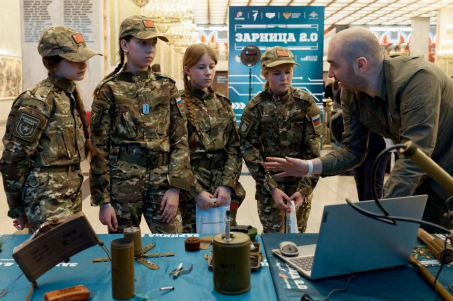 Инструкторы Центра «Воин» на Камчатке станут наставниками юных вилючинцев в «Зарнице 2.0». Фото: kamgov.ru. Фотография 1
