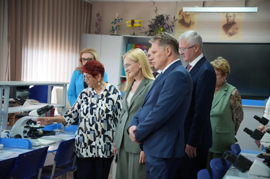 Ирина Яровая инициировала создание на Камчатке программы заботы о здоровье ребенка в школе. . Фотография 2
