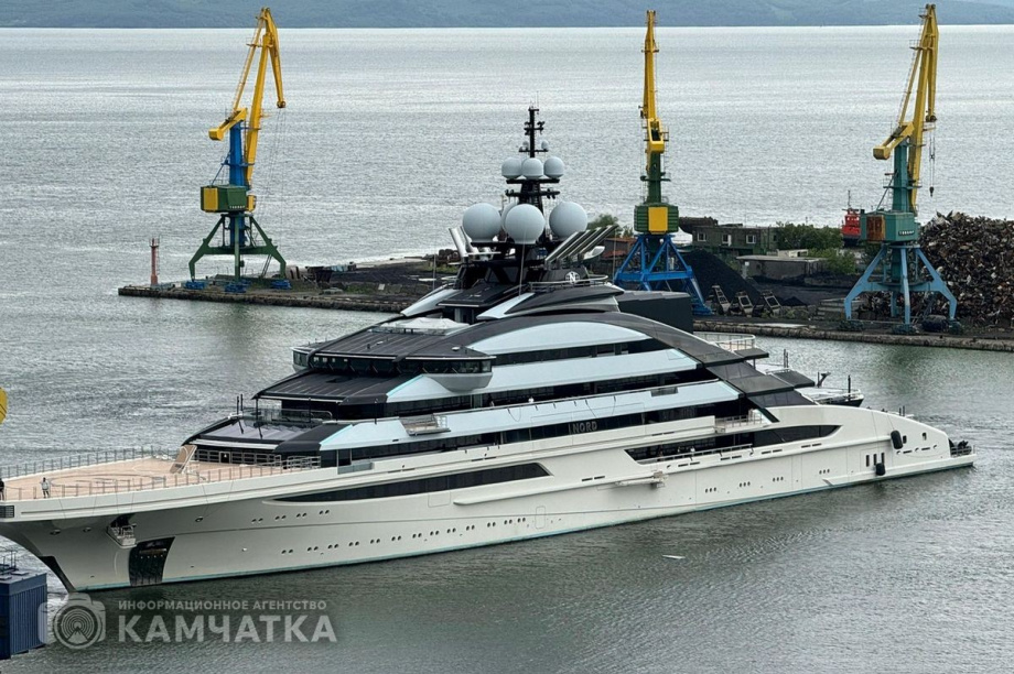 Суперъяхта миллиардера Мордашова Nord украсила собой порт Петропавловска. Фото: ИА "Камчатка". Фотография 1