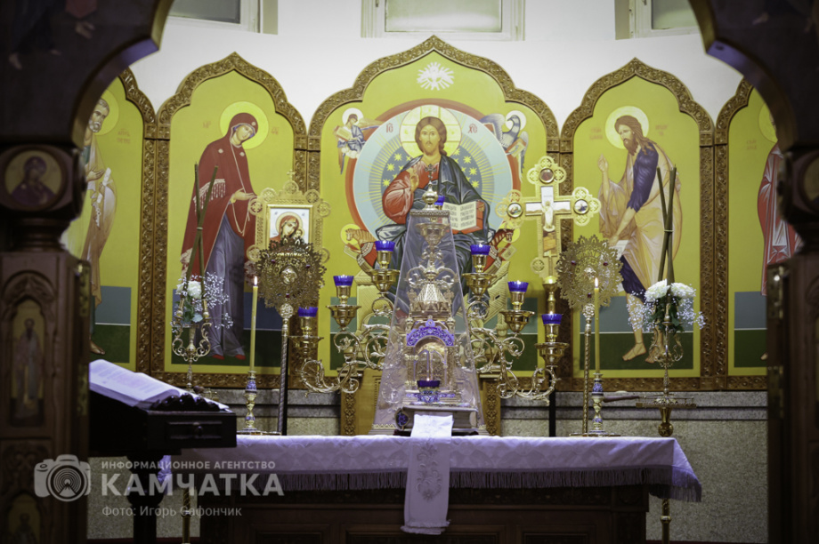 Рождественская служба в соборе Святой Троицы на Камчатке (фоторепортаж). Фото: «Камчатка Сегодня» \ Игорь Сафончик. Фотография 92