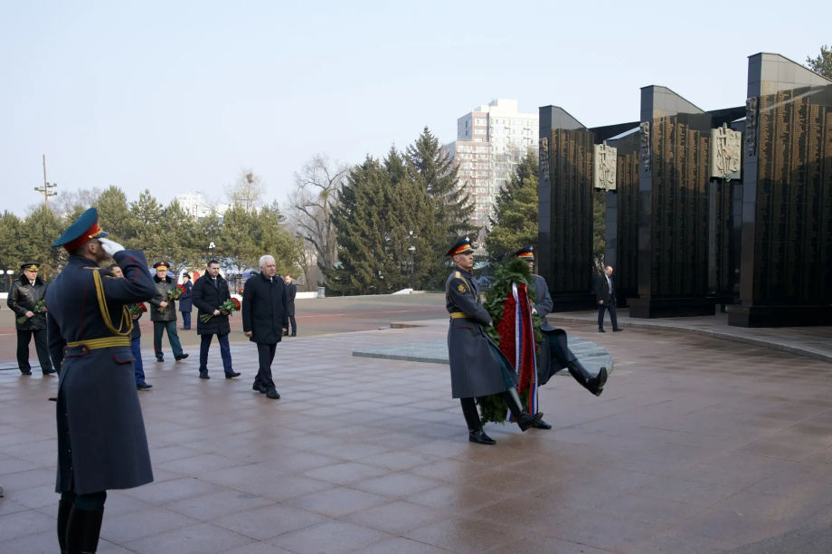 Генпрокурор России прибыл в Хабаровск . . Фотография 1