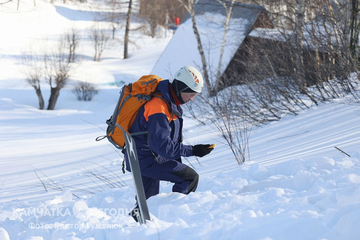 Тренировка по поиску людей в лавинах на Камчатке. Фоторепортаж. Фото: Виктор Гуменюк/ИА "Камчатка". Фотография 9