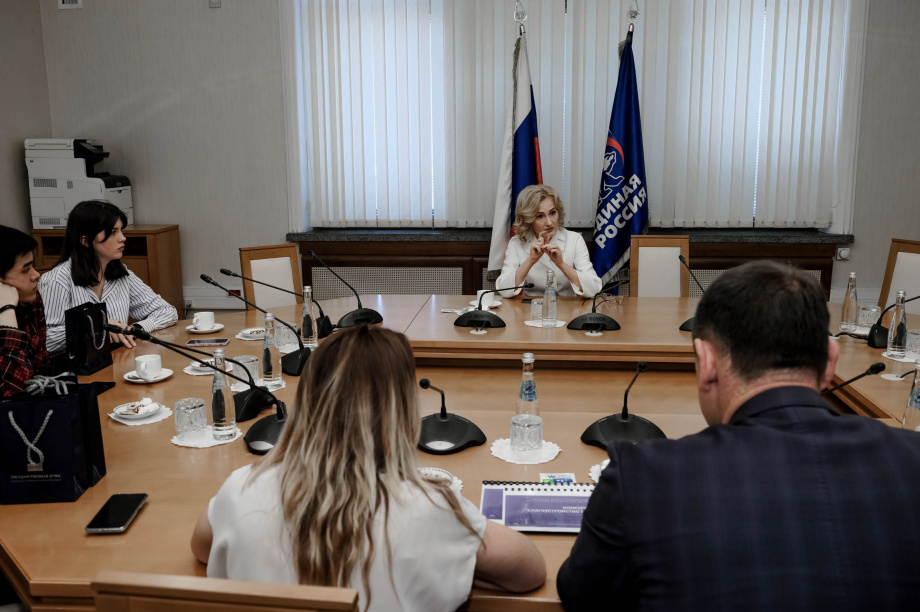 Камчатские школьники представили своё видение компоновки городских пространств Ирине Яровой. Фото: пресс-служба Ирины Яровой. Фотография 3