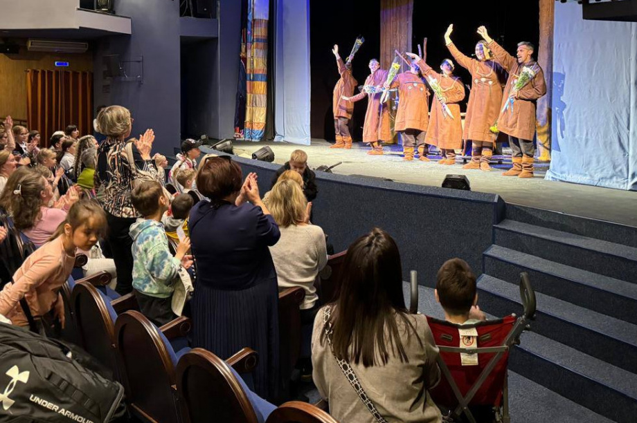 Гастрольная труппа камчатского театра кукол вернулась из Екатеринбурга. «На носу» ответные гастроли. Фото: t.me/kampuppet. Фотография 5