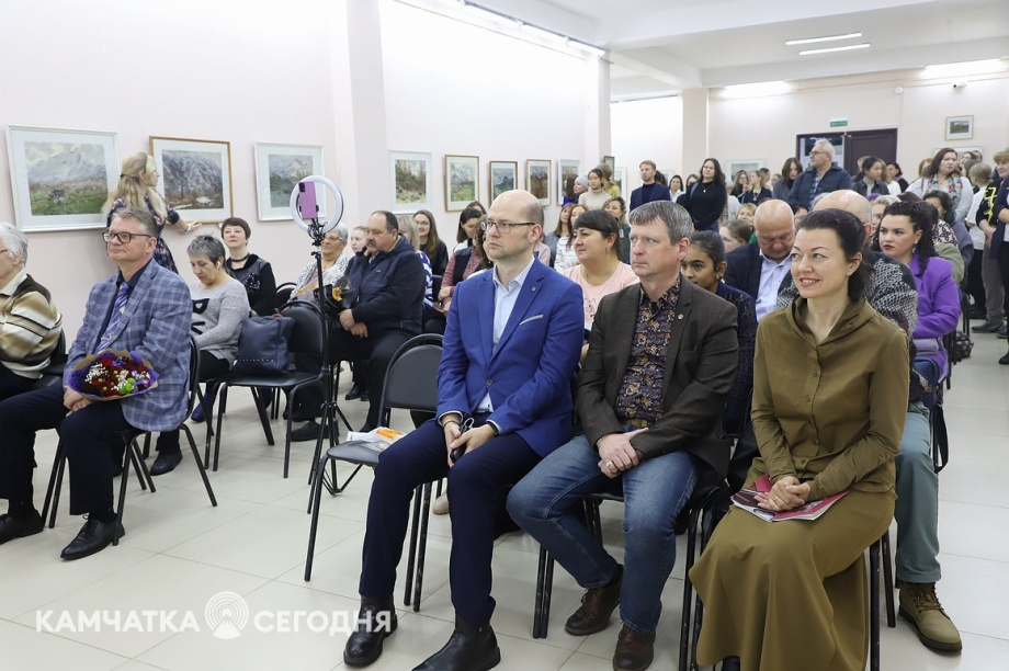Открытие выставки «Поэзия в красках». Фоторепортаж. Фото: ИА "Камчатка". Фотография 15