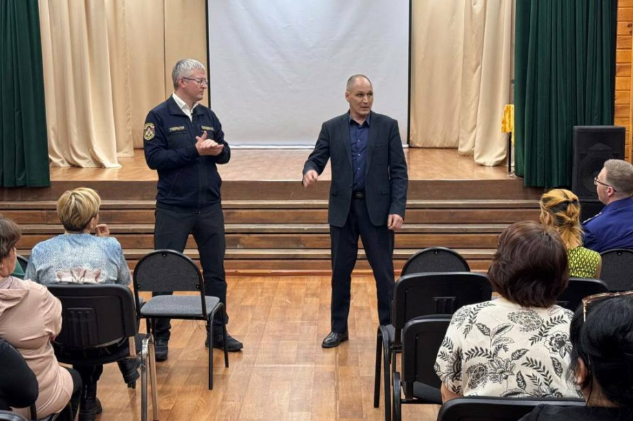 Владимир Солодов встретился с жителями Карагинского района. . Фотография 3