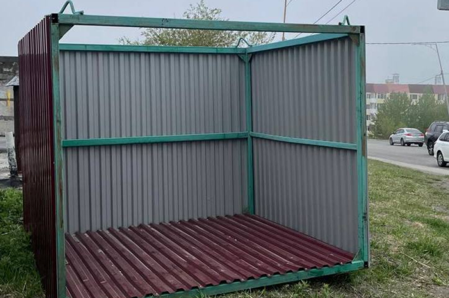 В столице Камчатки появились специальные бункеры для старых покрышек. Фото: администрация Петропавловск-Камчатского городского округа