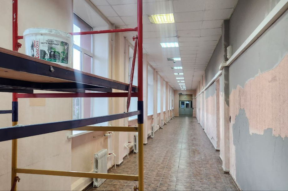 В КамГУ им. Витуса Беринга начался ремонт после землетрясения 30 июля. КамГУ им. Беринга. Фотография 2