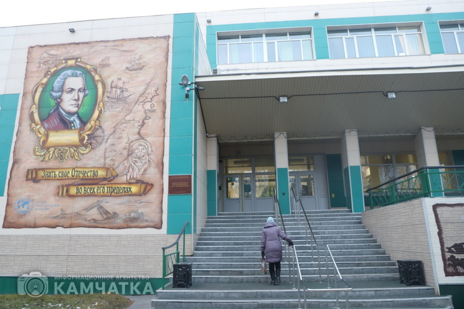 Губернатор Камчатки Солодов: Ремонт крыши краевой библиотеки нельзя откладывать. Фото: ИА "Камчатка"