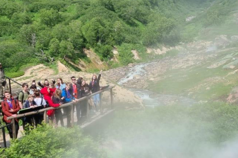 Инвестиции в интеллект и любовь к Камчатскому краю . Фото: kamgov.ru (архив). Фотография 2