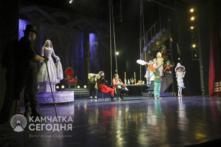 Пятьсот детей побывали на Губернаторской ёлке на Камчатке. Фото: ИА «Камчатка»/Игорь Сафончик. Фотография 79