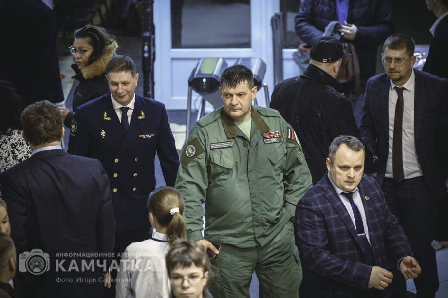 Губернатор Камчатского края Владимир Солодов огласит послание органам власти субъекта (фоторепортаж). Фото: «Камчатка Сегодня» / Игорь Сафончик. Фотография 8