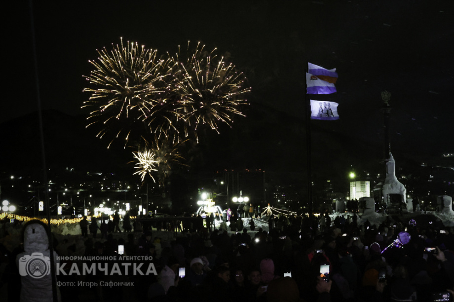 Новогодняя ночь в Петропавловске-Камчатском (фоторепортаж). . Фотография 50