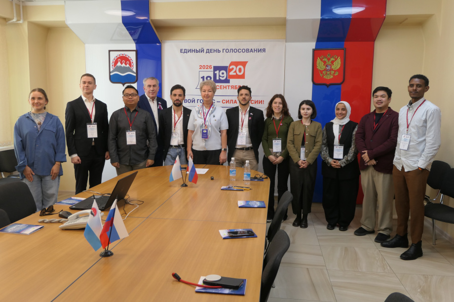 Руководители избиркома Камчатки встретились с международными наблюдателями: открытость и контроль на выборах. ИА «Камчатка» / Кирилл Маренин. Фотография 9