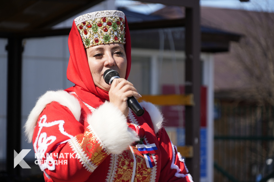 Тысячи камчатцев вышли на первомайское шествие на площади Ленина (фоторепортаж). Фото: ИА «Камчатка». Фотография 7