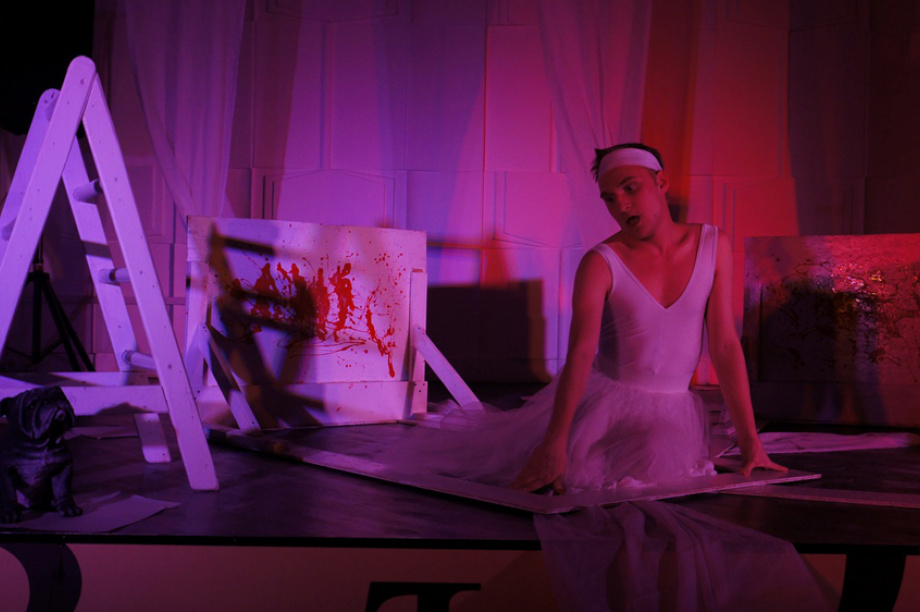 Моноспектакль «Бешеная балерина» покажут в Петропавловске. Фото: kamgov.ru