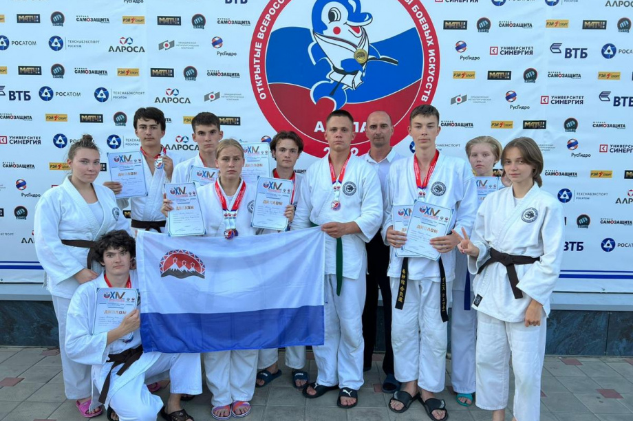Юношеская сборная Камчатки по айкидо готовится к победам на Всероссийских играх. 