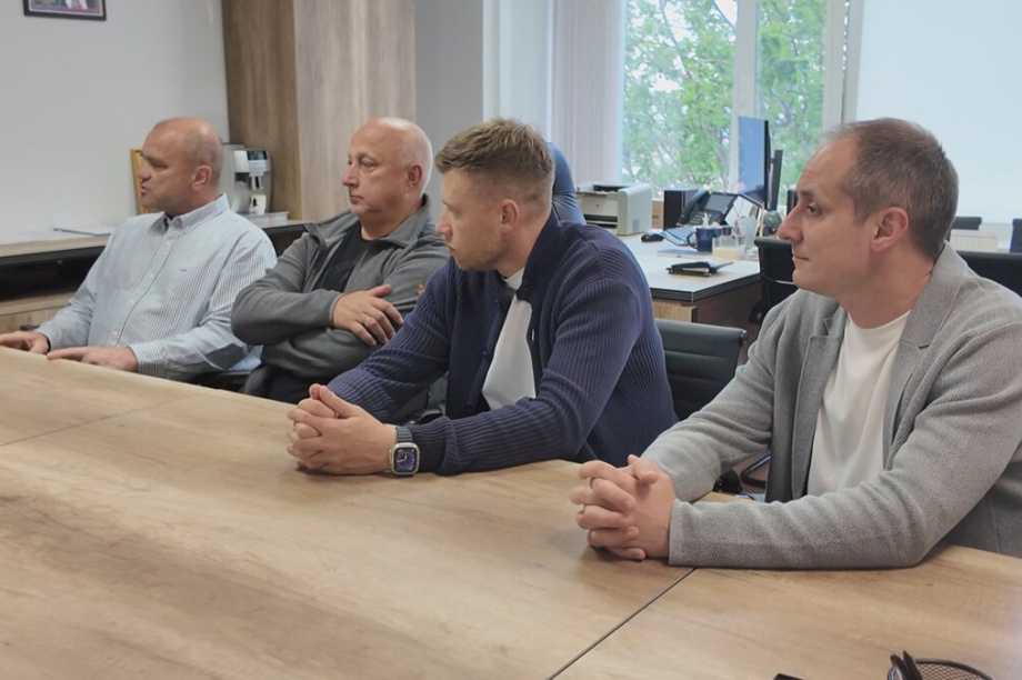 «Будущее уже здесь»: эксперты НМИЦ нейрохирургии им.  Бурденко высоко оценили работу камчатских коллег. kamgov.ru