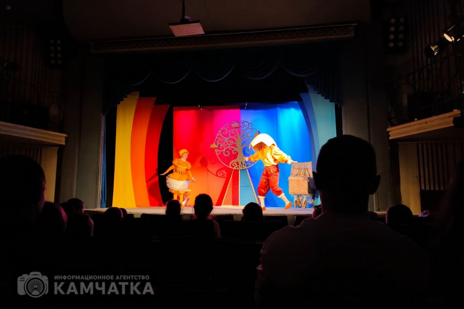 Алексей Казаков: «Театр не способен воспитать человека, но может сделать его мир интереснее и глубже». Фото: Виктор Гуменюк, Олеся Сурина, Илья Амельчук. Фотография 11