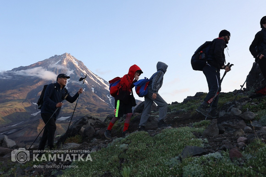 День вулкана на Камчатке собрал почти 2000 восходителей. фото: Виктор Гуменюк. Фотография 12