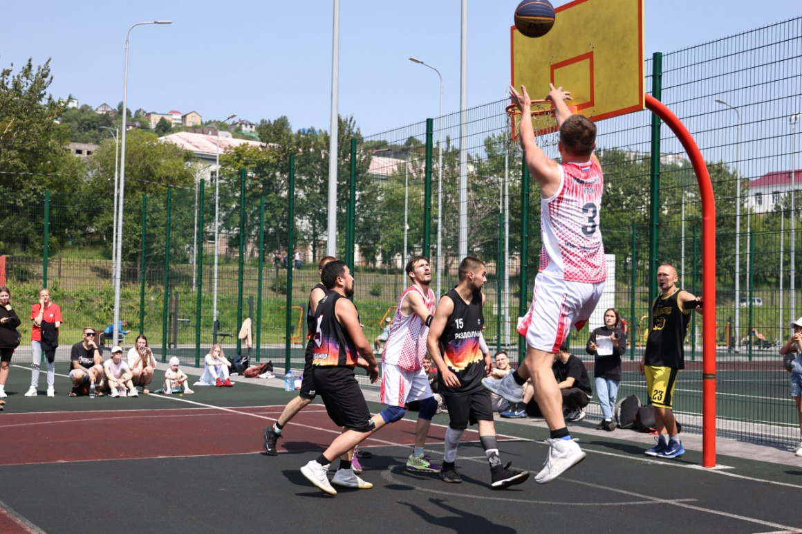 Соревнования по баскетболу на Камчатке. Фоторепортаж . Фото: Роман Бавыкин. Фотография 7