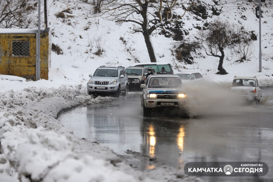 Апрельский снег. Фото: Виктор Гуменюк / информационное агентство "Камчатка". Фотография 35