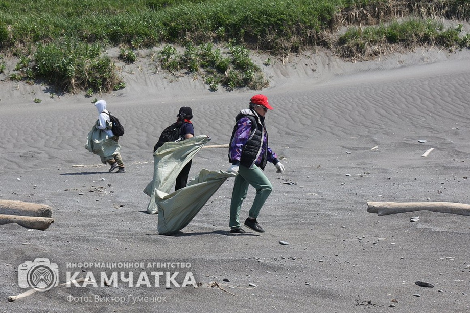 Заповедный берег юга Камчатки очистили от мусора. фото: Виктор Гуменюк. Фотография 22