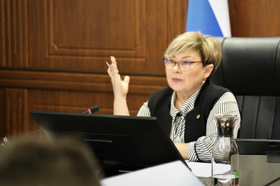 Ирина Унтилова на 27-й сессии подвела итоги работы камчатского парламента за 2023 год. Фото: kamgov.ru