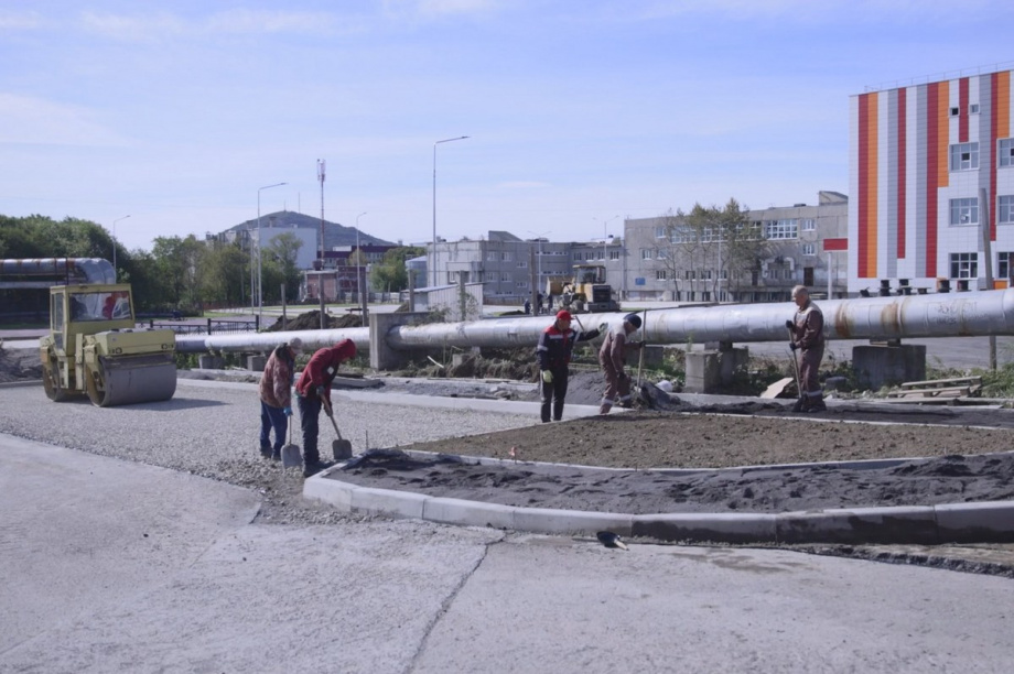 Благоустройство двора школы № 40 завершат на этой неделе в Петропавловске. Фото: kamgov.ru. Фотография 2