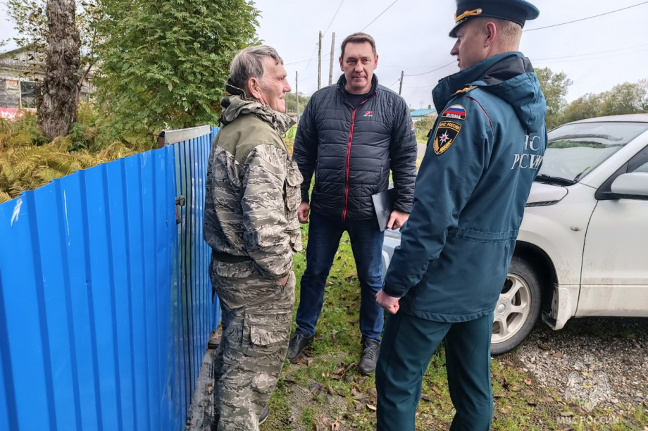 Камчатская река Большая Воровская вернулась в русло — наводнение в Соболево не случилось. Фото: МЧС РФ по Камчатскому краю  . Фотография 4