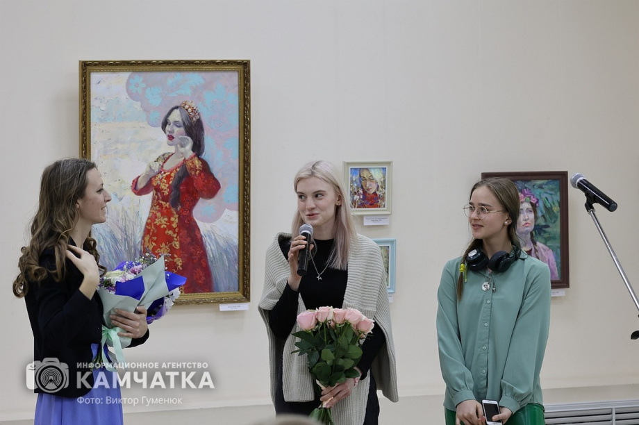 Художественная выставка «Место встречи» открылась на Камчатке. Фоторепортаж. фото: Виктор Гуменюк. Фотография 41