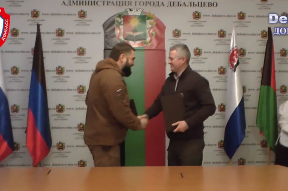 Глава администрации Дебальцево Игорь Захаревич поблагодарил камчатцев и губернатора Солодова. 