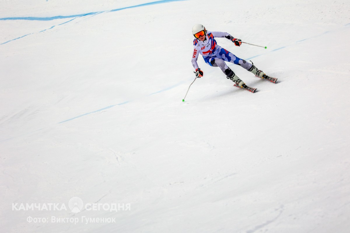 Второй день чемпионата России по горнолыжному спорту в скоростном спуске. Фоторепортаж. фото: Виктор Гуменюк. Фотография 4