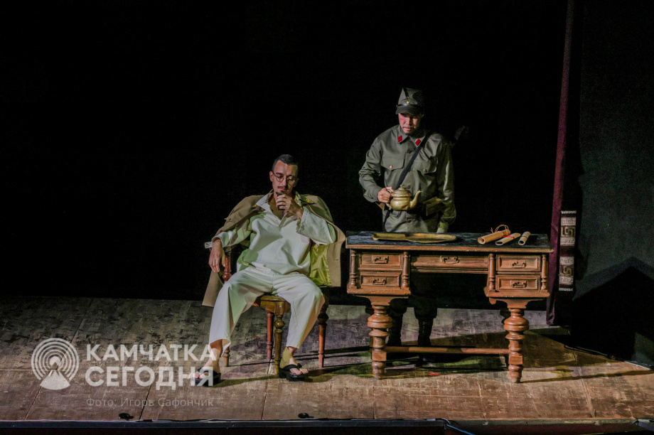 Спектакль «Баллада о Курильском десанте» стал финальный аккордом в череде памятных мероприятий к 80-летию Победы (фоторепортаж). . Фотография 18