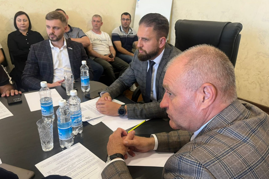 На Камчатке депутаты планируют поддержать молокозавод «Петропавловский». Фото: Законодательное собрание Камчатского края