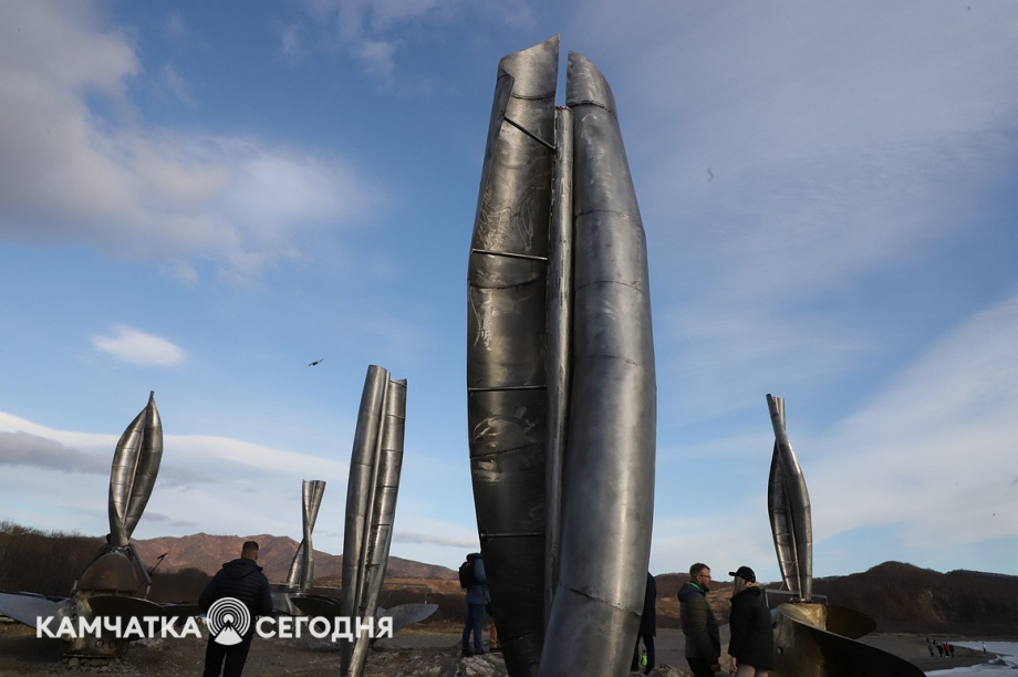 Арт-объект «Карильон Тихого» открыли на берегу бухты на Камчатке. Фоторепортаж. . Фотография 3