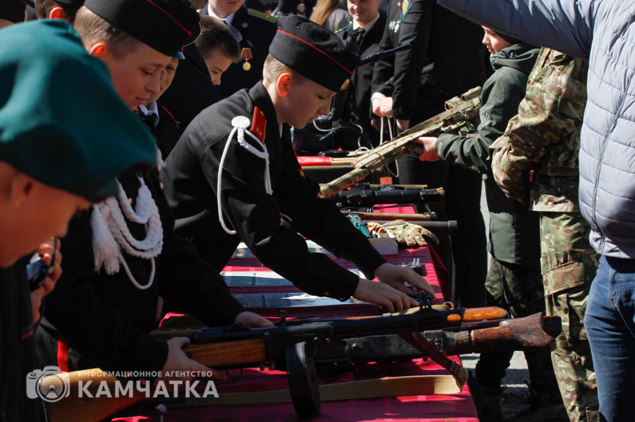 День пограничника празднуют на Камчатке (фоторепортаж). Фото: ИА «Камчатка» / Игорь Сафончик. Фотография 40