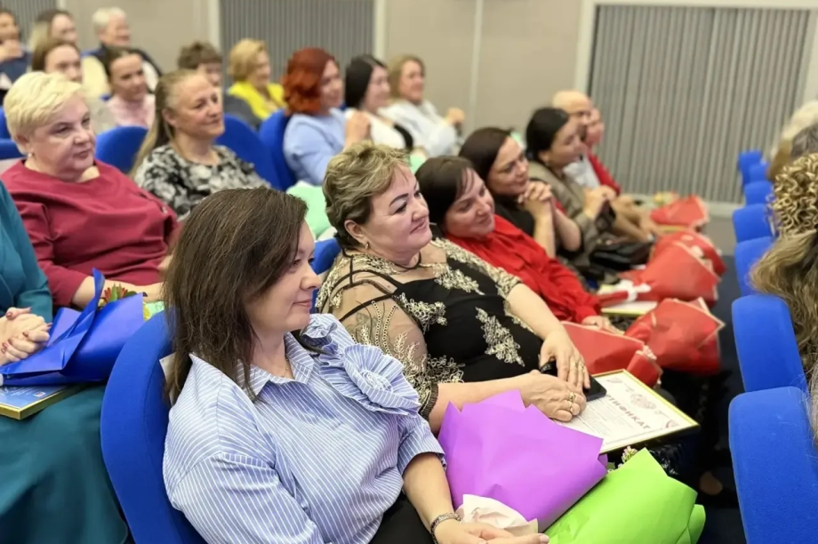На Камчатке назвали имена лучших педагогов 2026 года. . Фотография 10