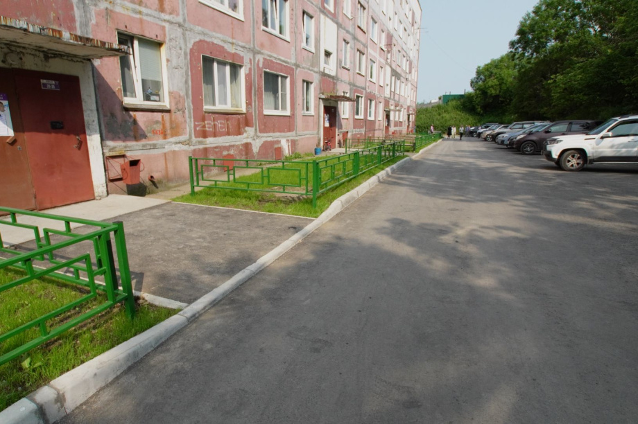 Первый благоустроенный двор приняли в Петропавловске-Камчатском. Фото: администрация ПКГО. Фотография 4