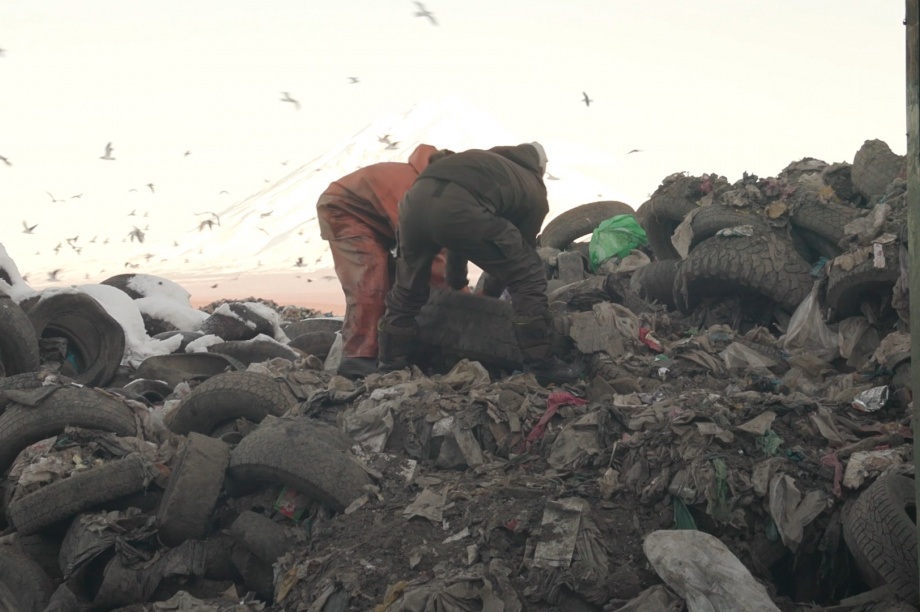Жители Камчатки за осень продали на переработку почти 30 тыс. старых автопокрышек. Фото: kamgov.ru. Фотография 8