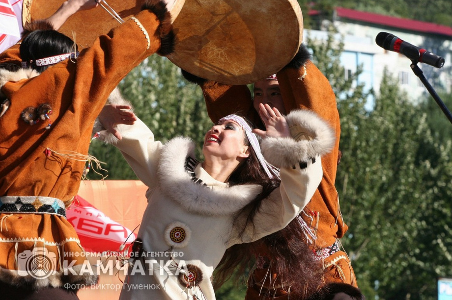 Корякскому национальному ансамблю «Мэнго» сегодня 59 лет. фото: Виктор Гуменюк. Фотография 2